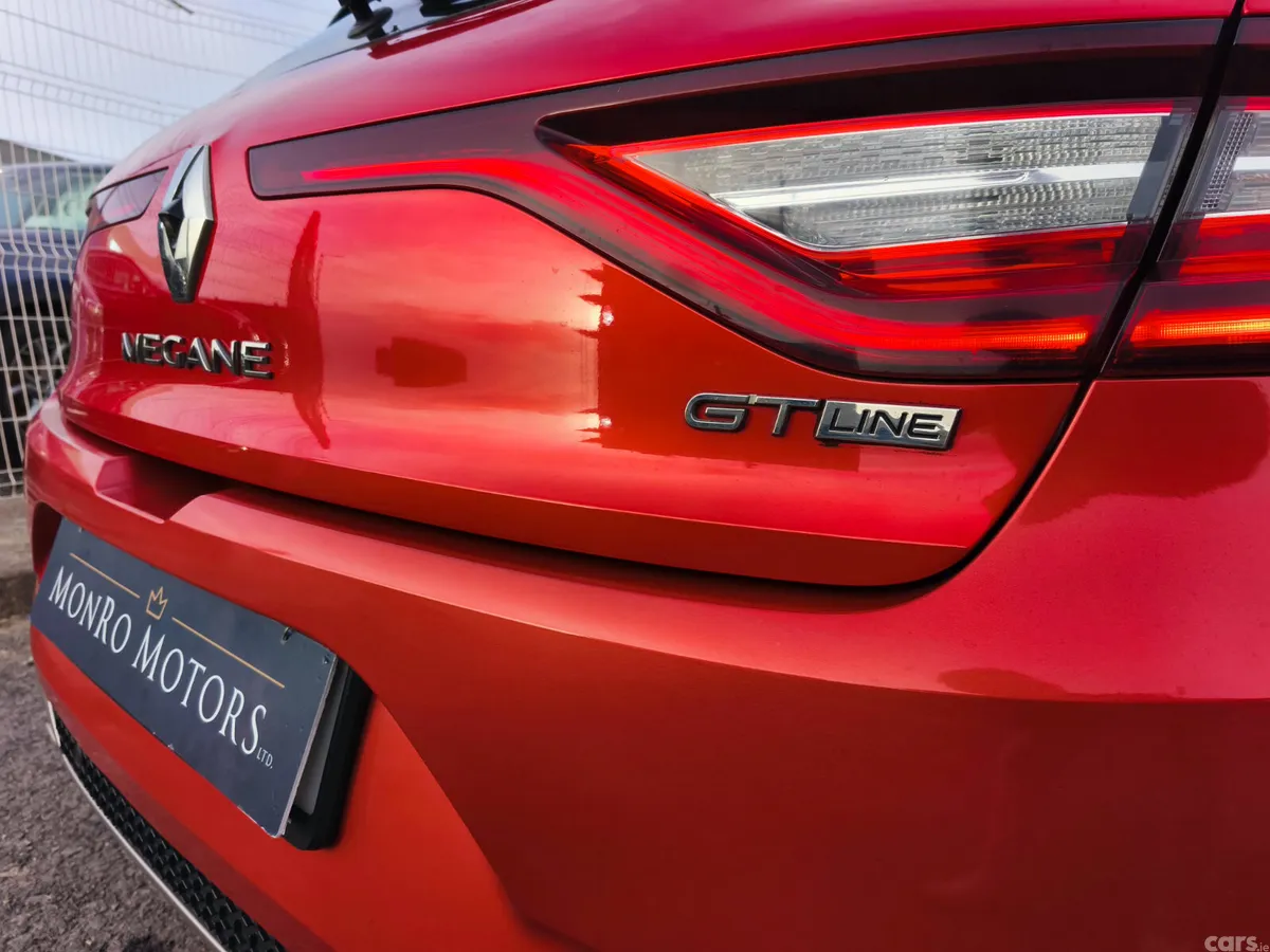 Renault Megane Hatchback, Petrol, 2019, Red