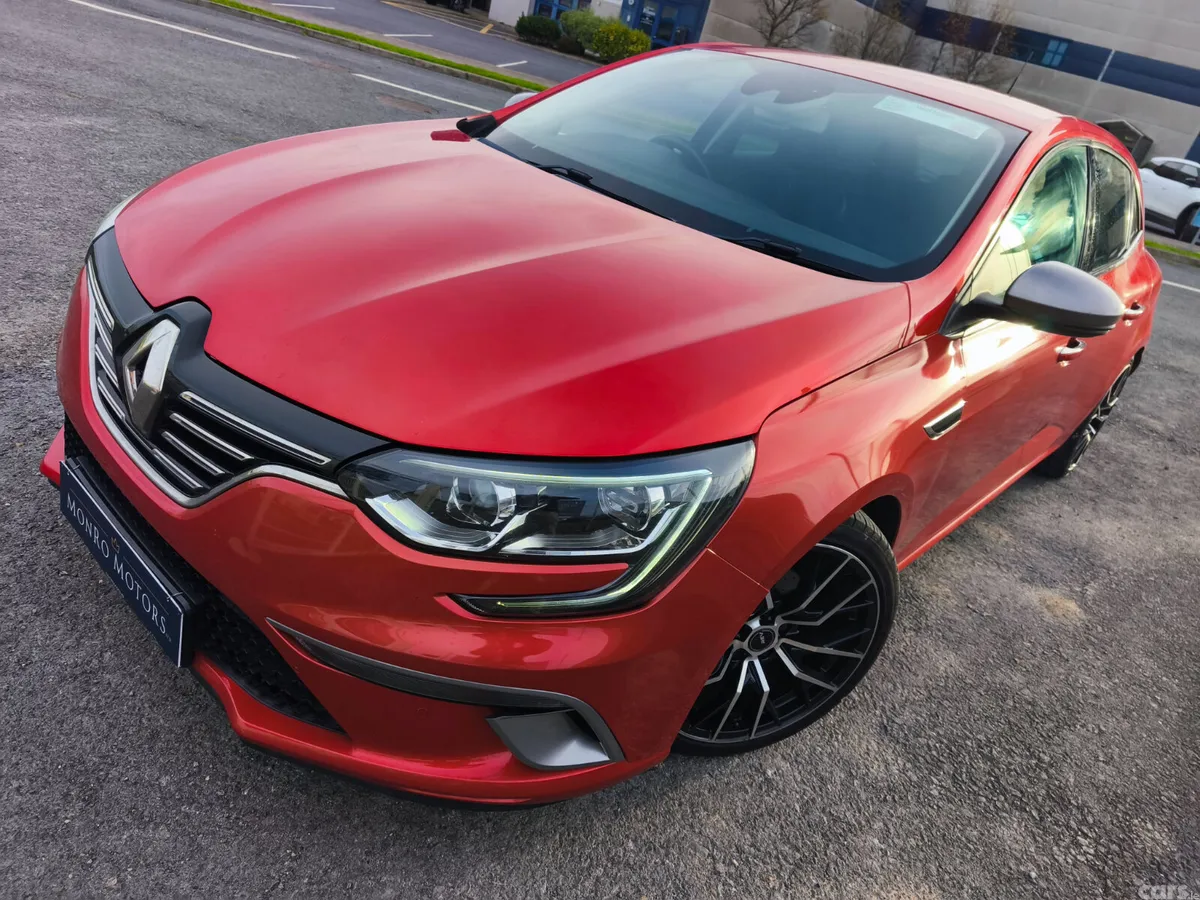 Renault Megane Hatchback, Petrol, 2019, Red