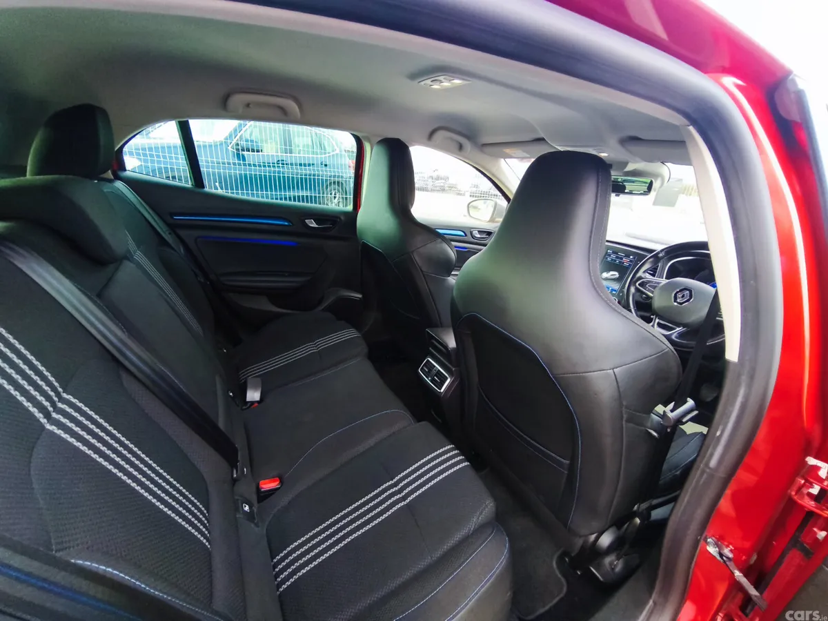Renault Megane Hatchback, Petrol, 2019, Red