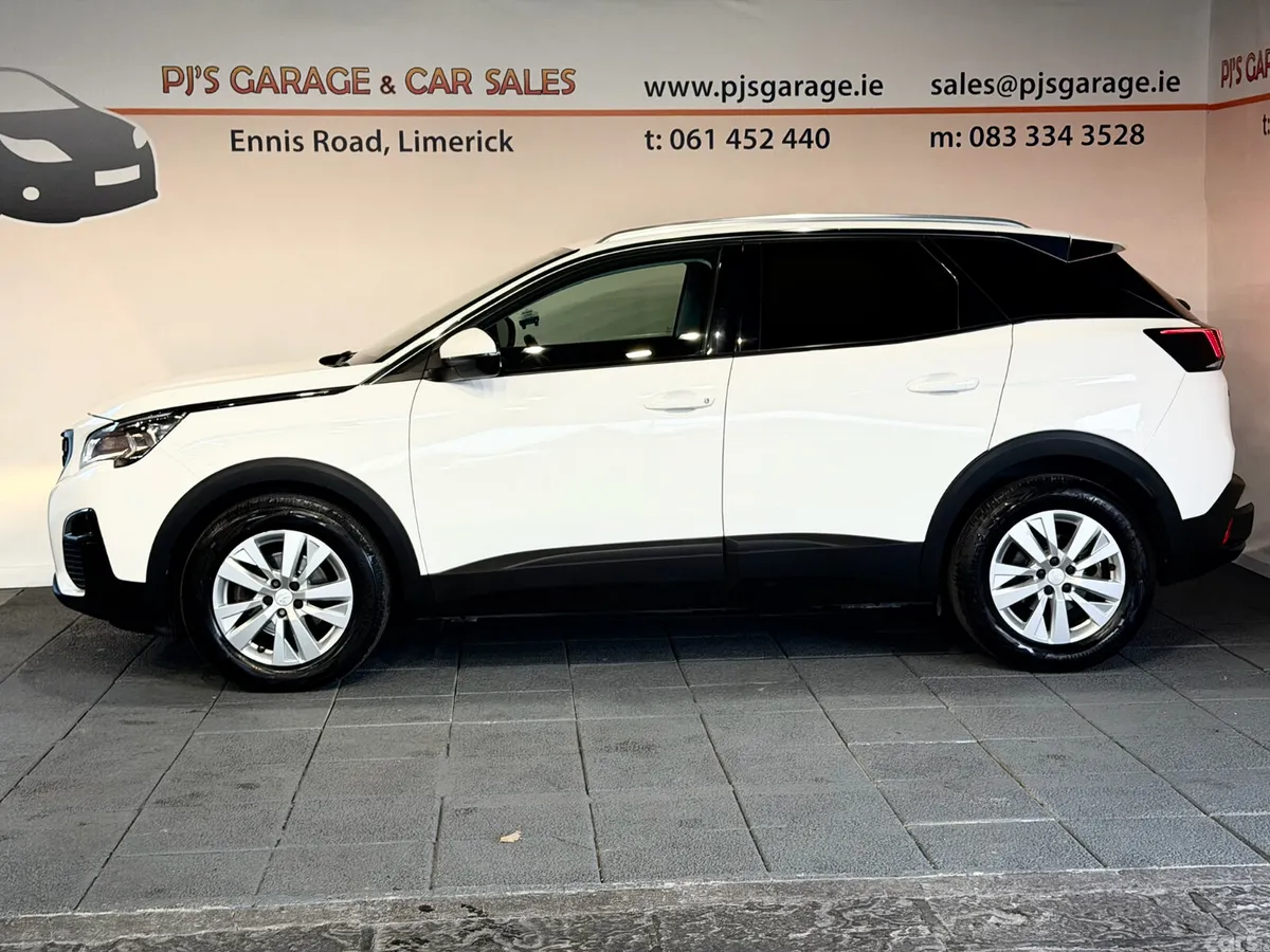Peugeot 3008 MPV, Petrol, 2018, White