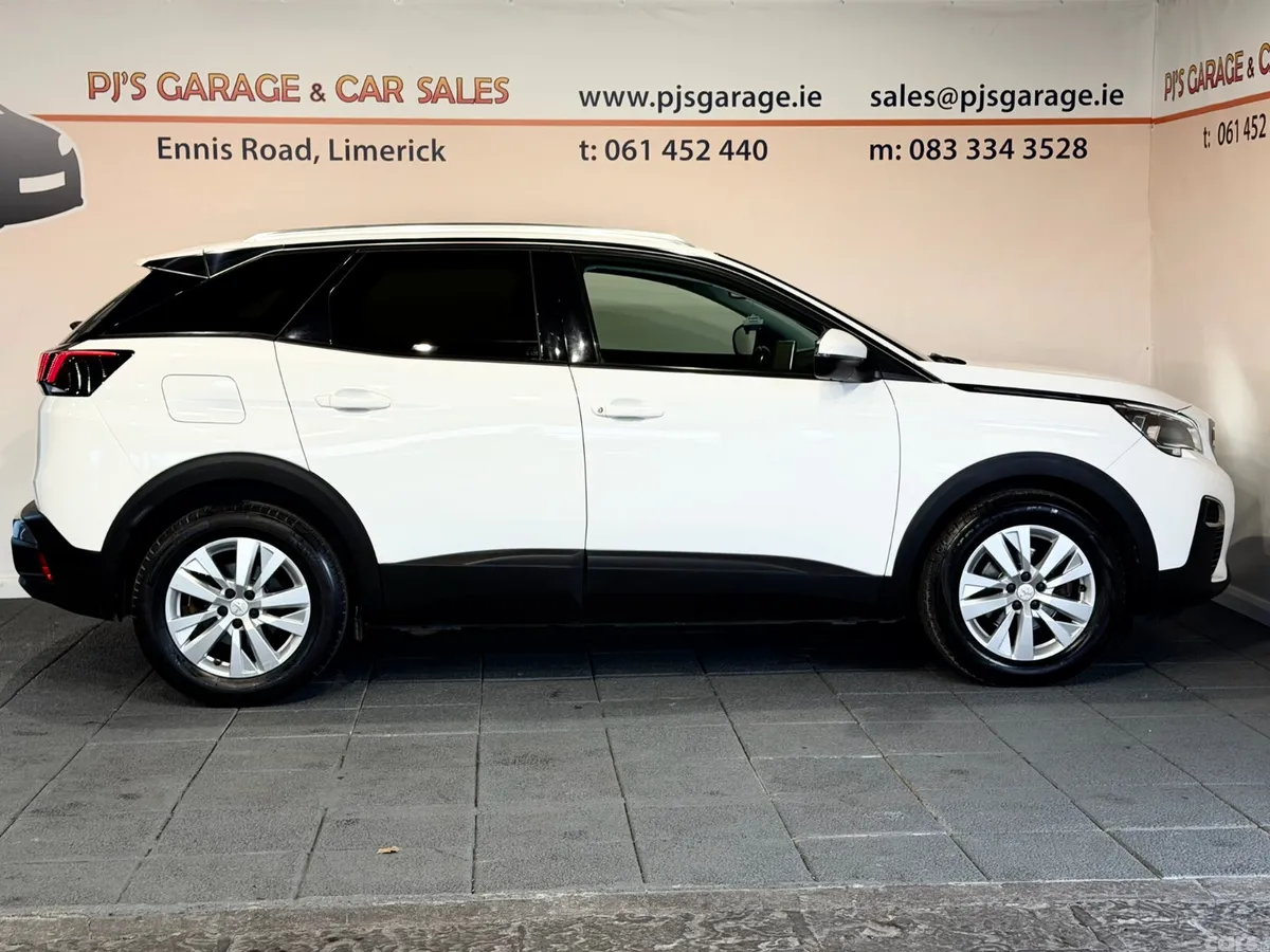 Peugeot 3008 MPV, Petrol, 2018, White
