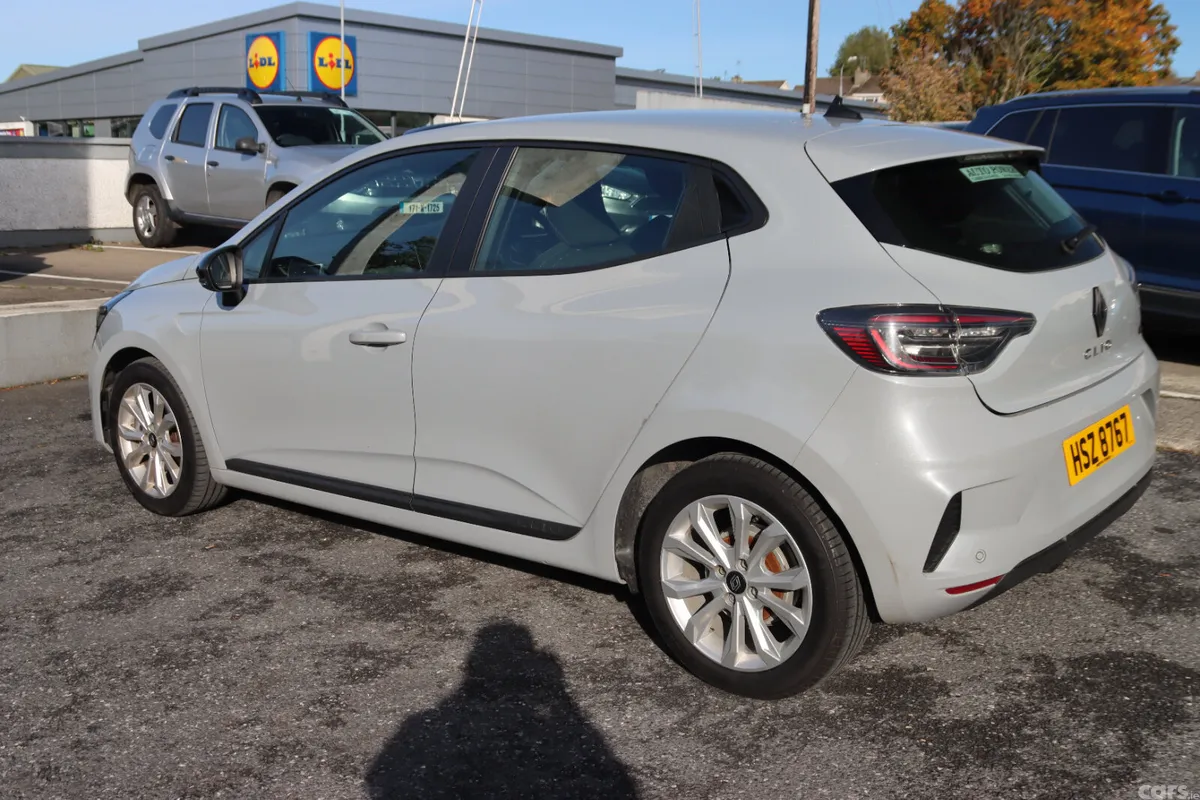 Renault Clio Hatchback, Petrol Hybrid, 2024, Grey