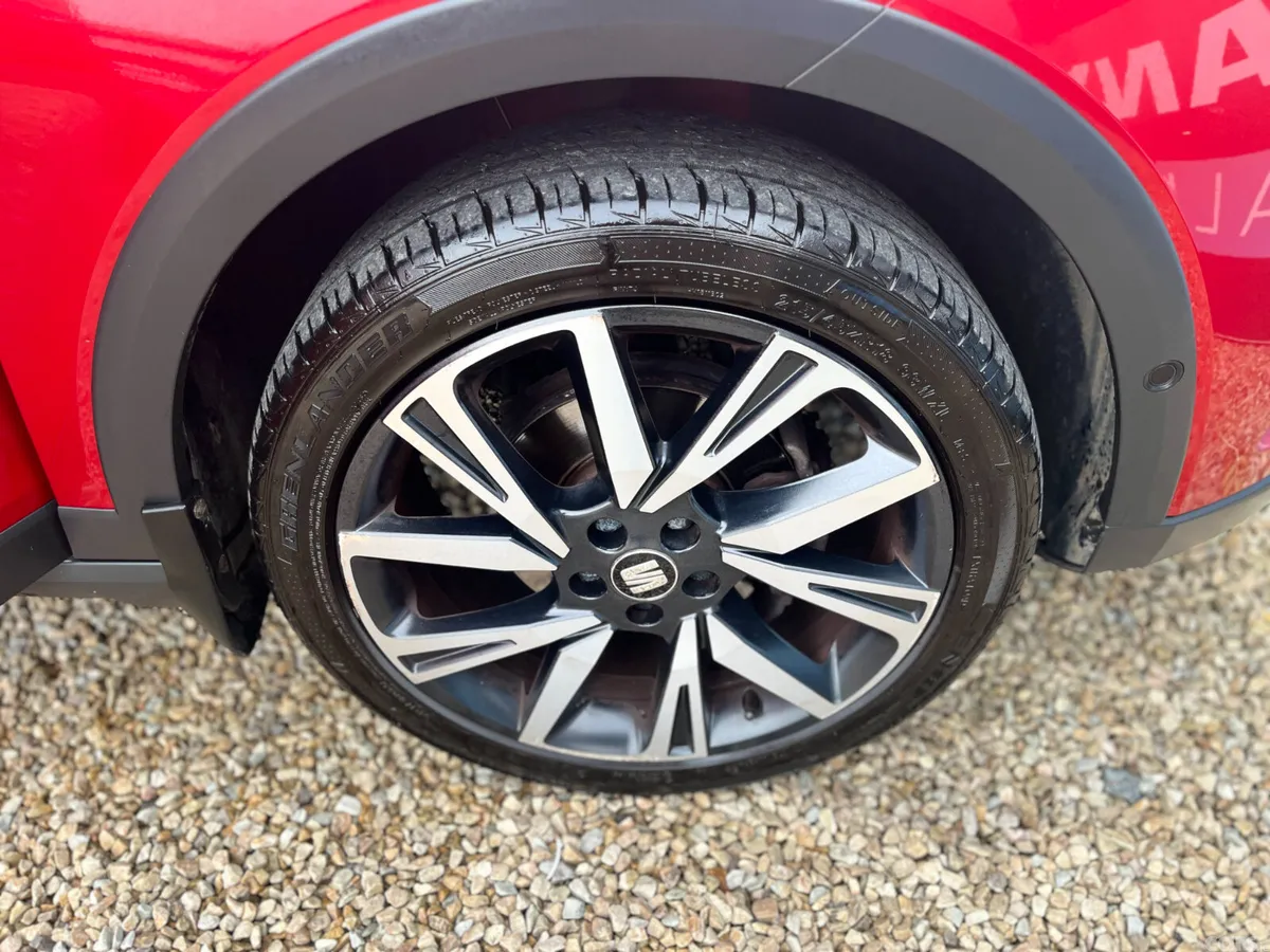 SEAT Arona SUV, Petrol, 2019, Red