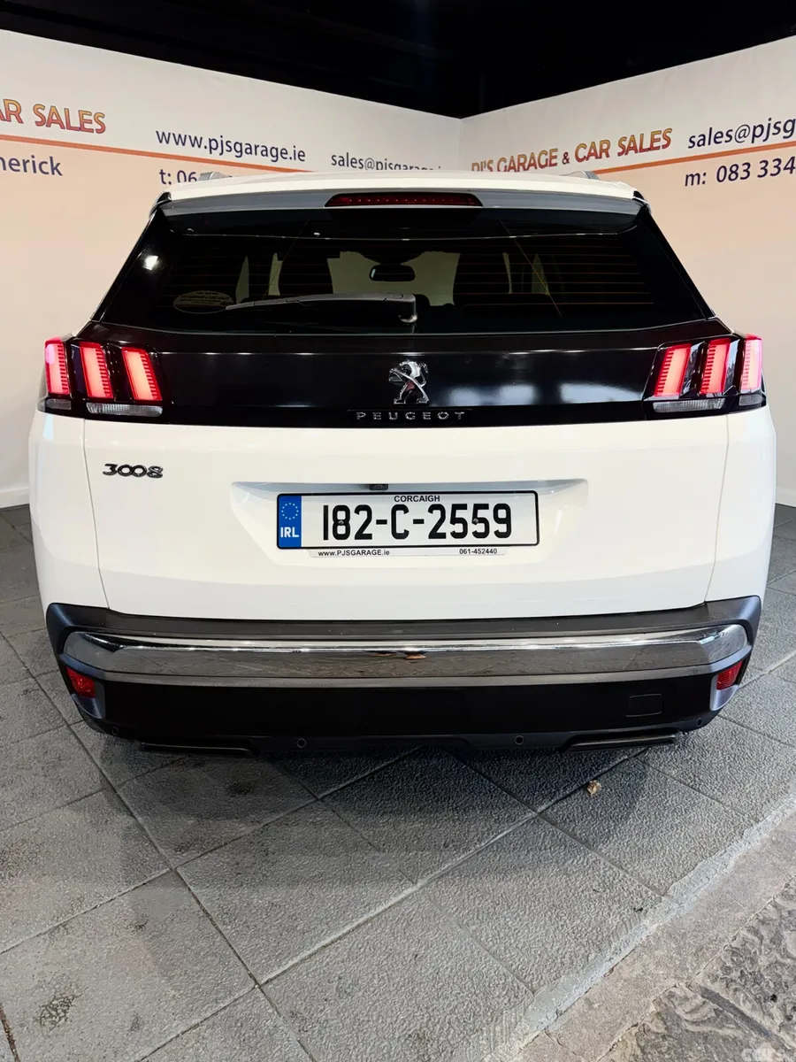 Peugeot 3008 MPV, Petrol, 2018, White