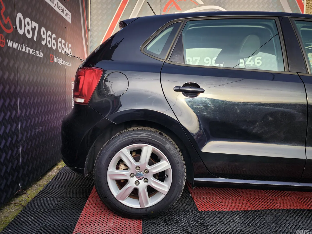 Volkswagen Polo Hatchback, Petrol, 2011, Black