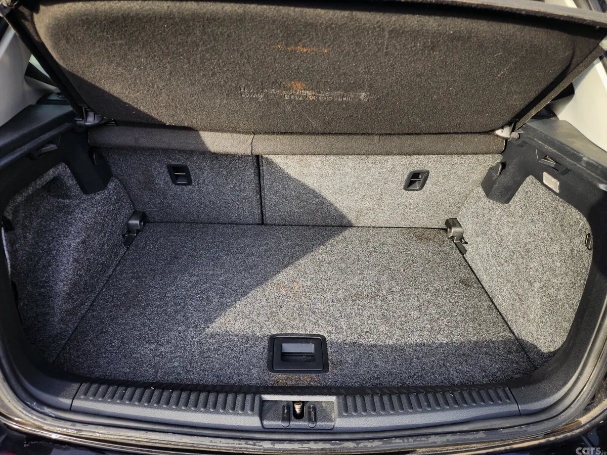 Volkswagen Polo Hatchback, Petrol, 2011, Black