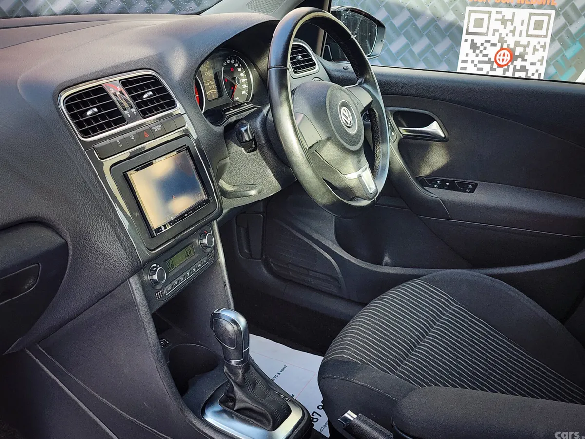 Volkswagen Polo Hatchback, Petrol, 2011, Black