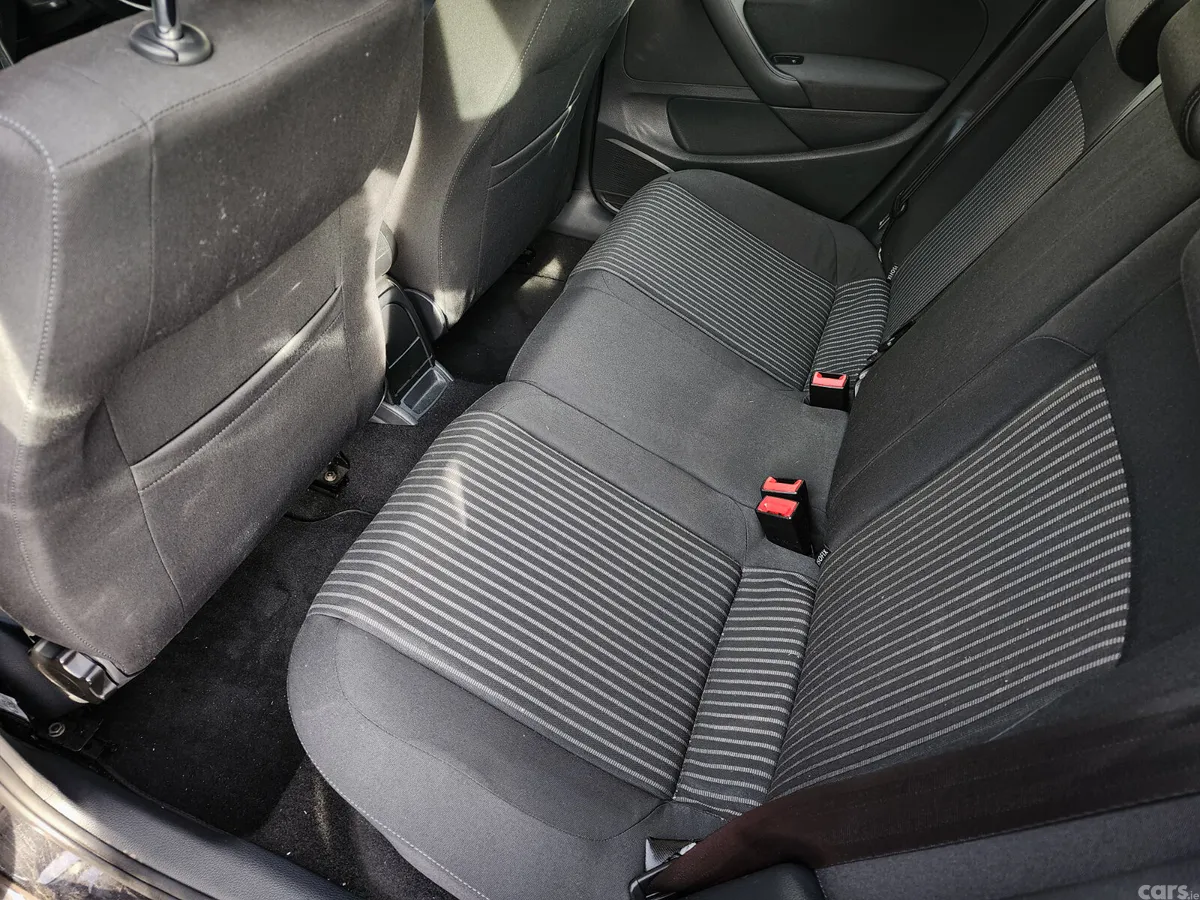 Volkswagen Polo Hatchback, Petrol, 2011, Black