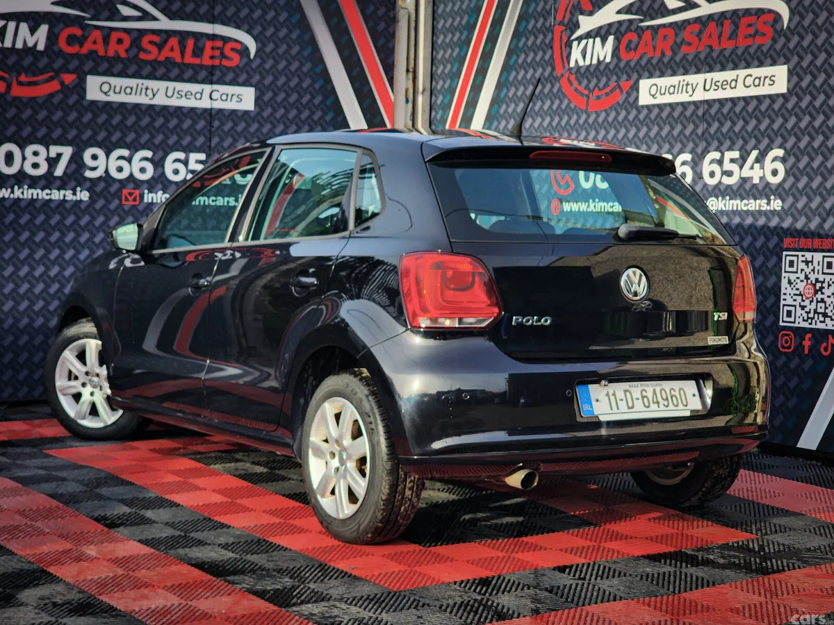Volkswagen Polo Hatchback, Petrol, 2011, Black