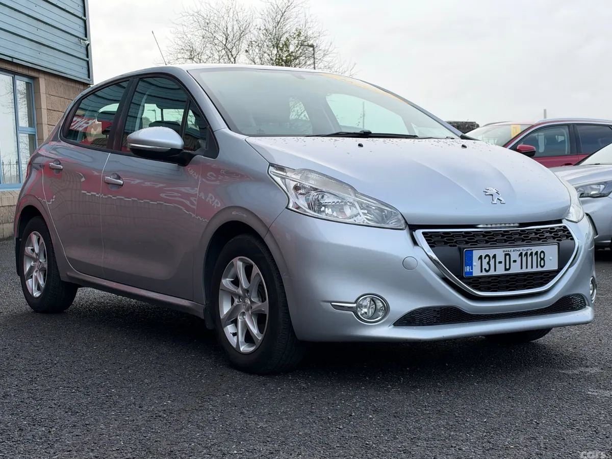 Peugeot 208 Hatchback, Petrol, 2013, Grey