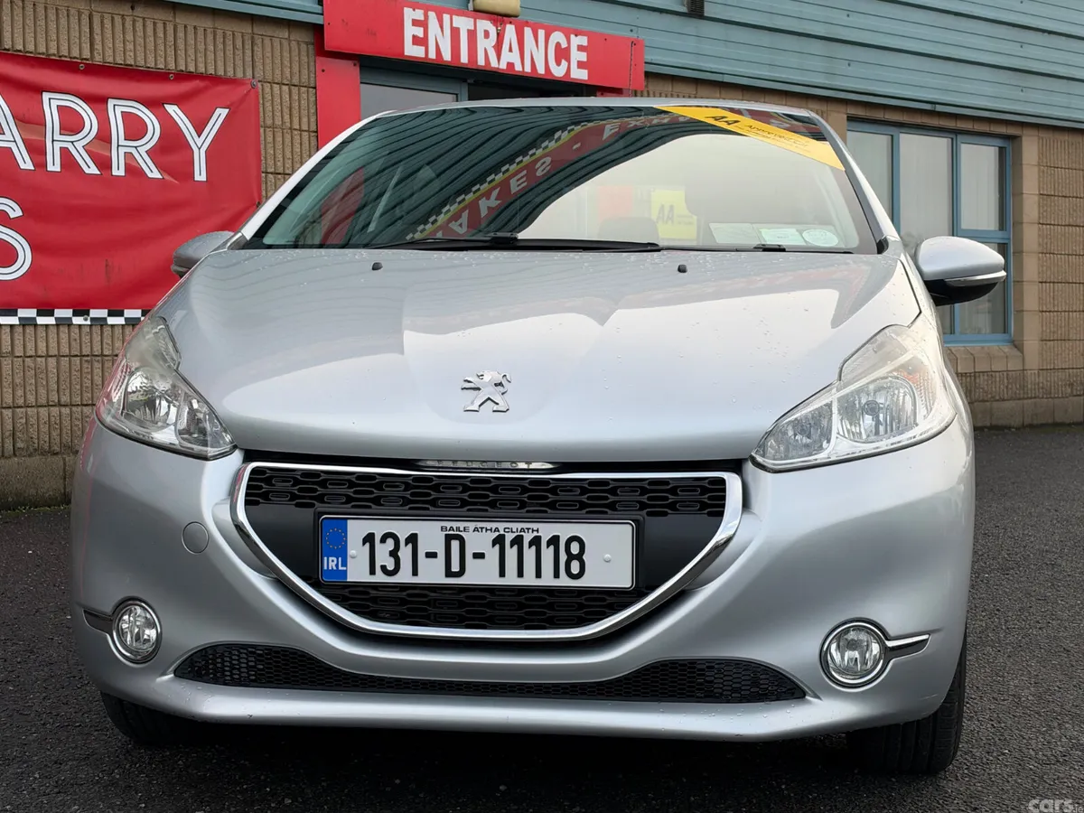 Peugeot 208 Hatchback, Petrol, 2013, Grey