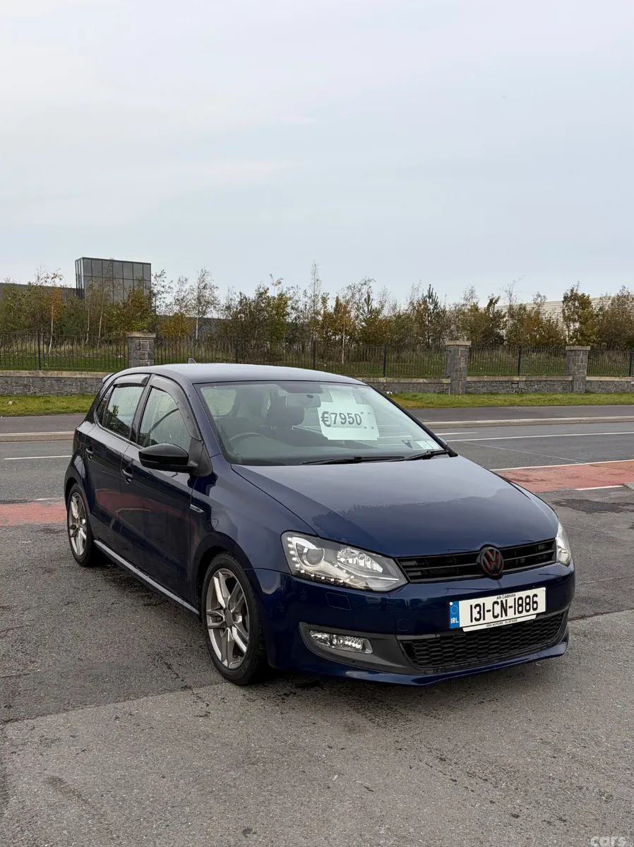Volkswagen Polo Hatchback, Petrol, 2013, Blue