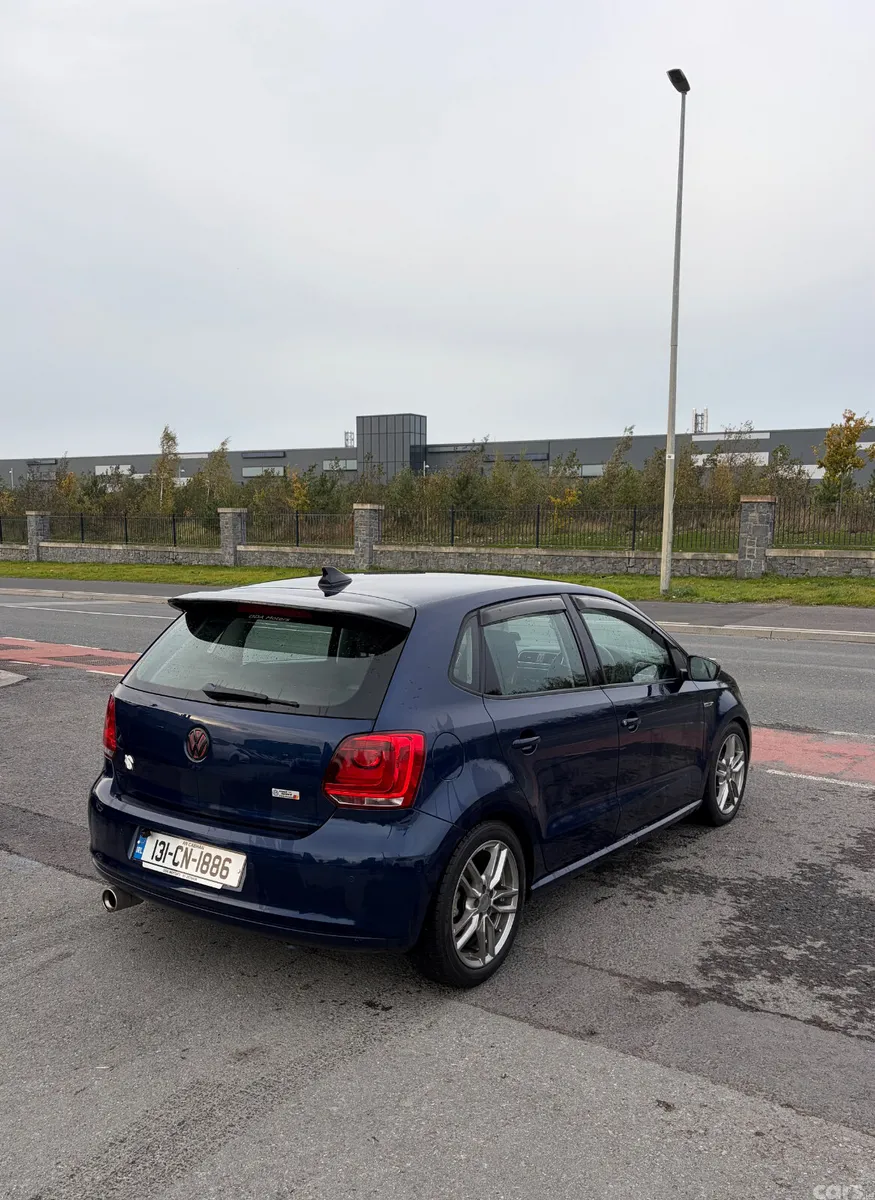 Volkswagen Polo Hatchback, Petrol, 2013, Blue