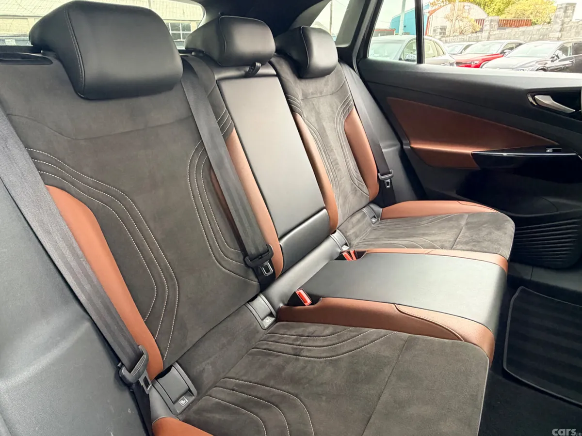 Volkswagen ID.4 Estate, Electric, 2023, Black