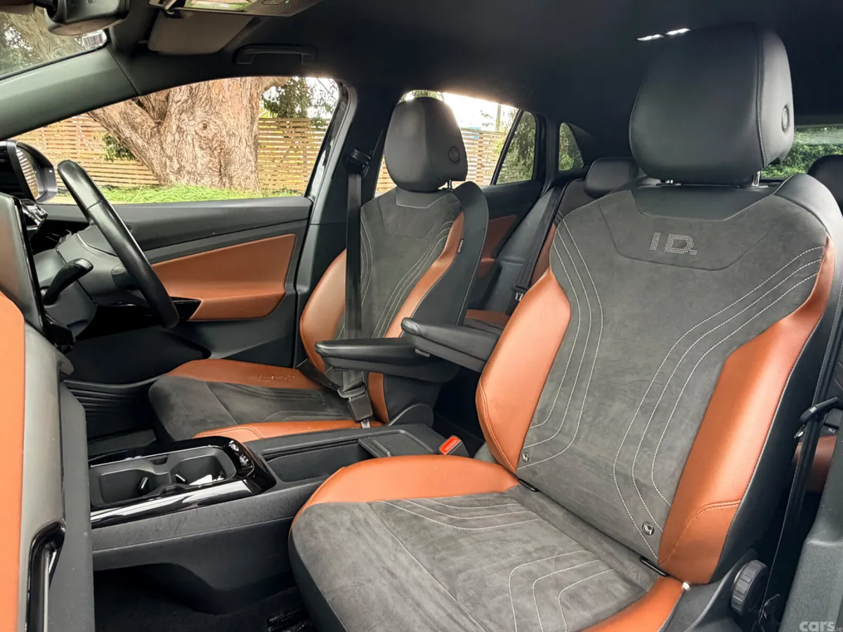 Volkswagen ID.4 Estate, Electric, 2023, Black
