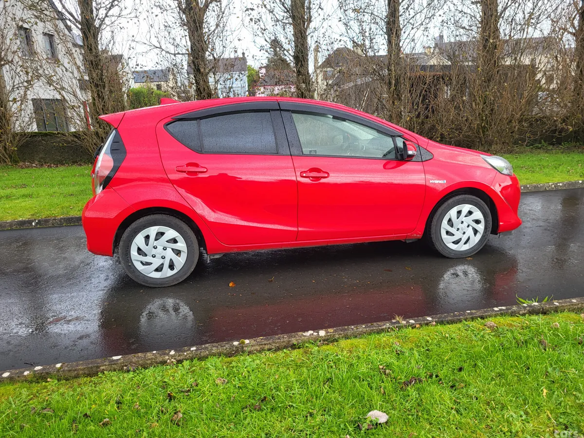 Toyota Aqua Hatchback, Petrol Hybrid, 2017, Red