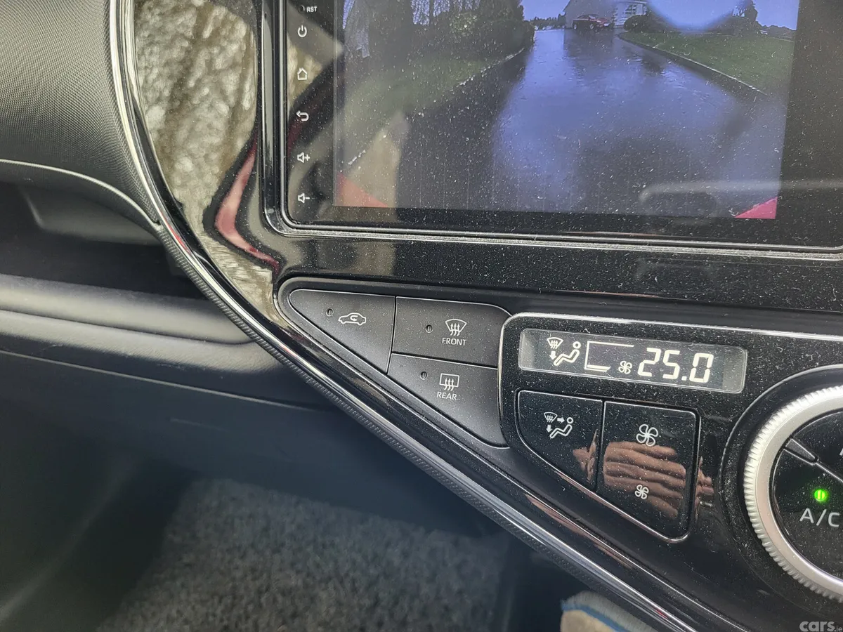 Toyota Aqua Hatchback, Petrol Hybrid, 2017, Red