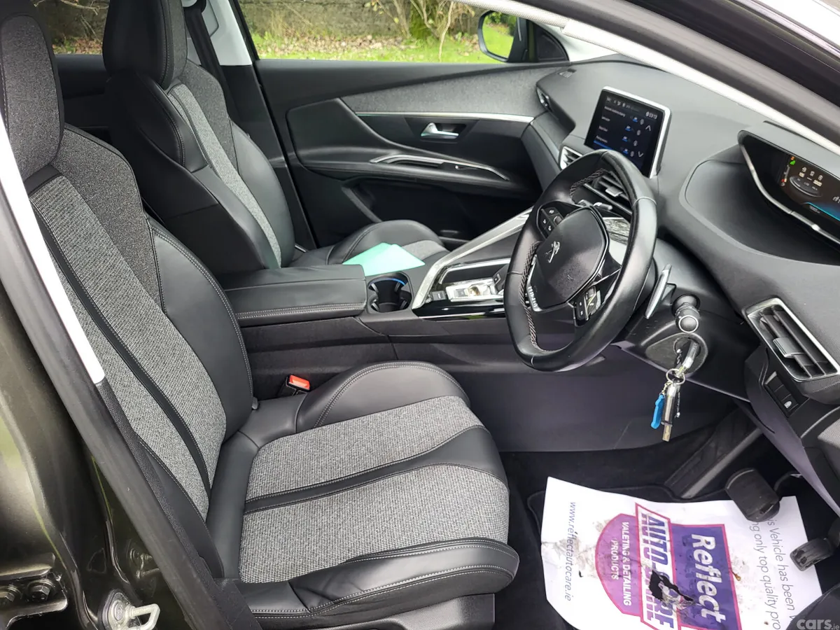 Peugeot 3008 MPV, Diesel, 2018, Grey