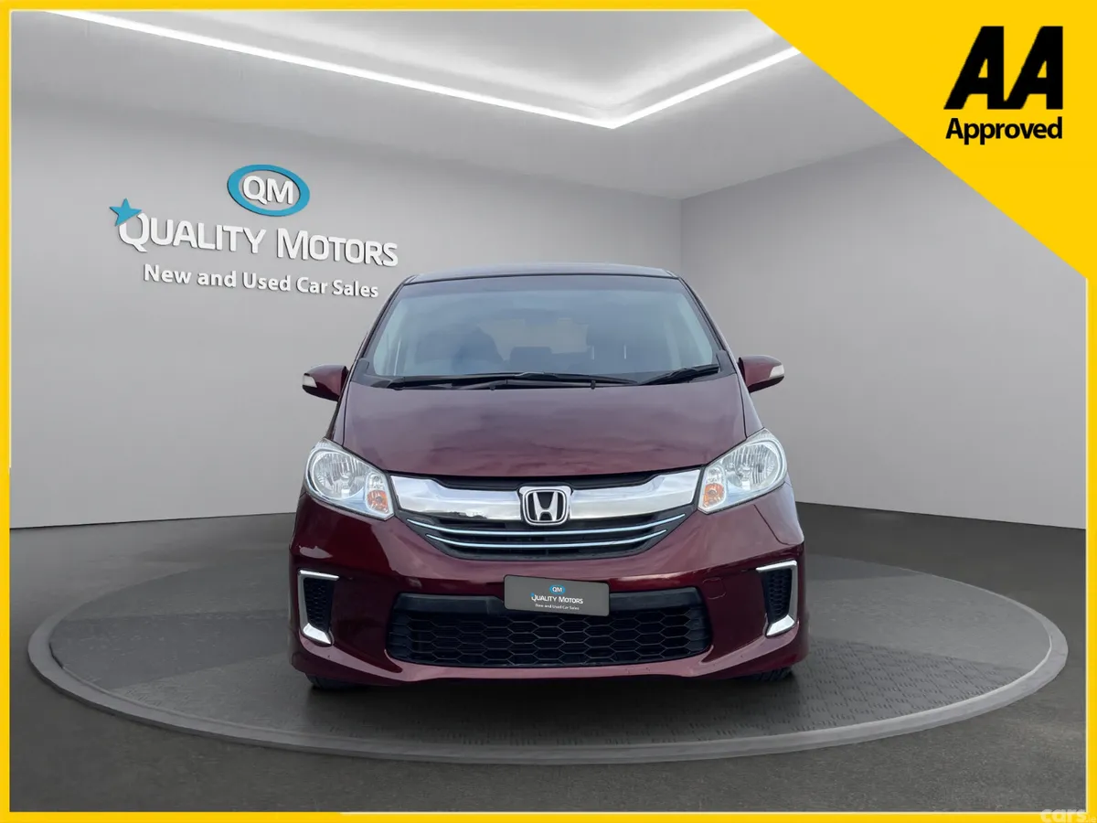 Honda Freed MPV, Petrol Hybrid, 2014, Red
