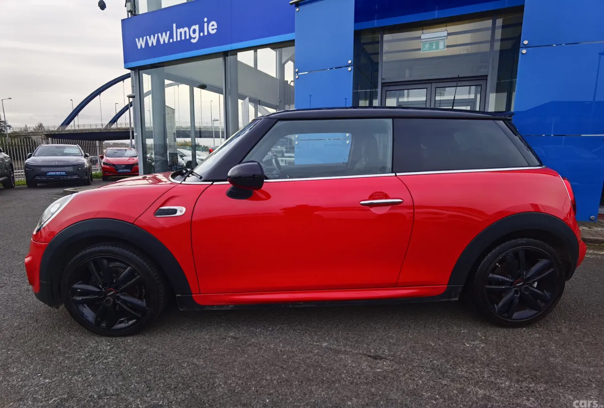 Mini Cooper Hatchback, Petrol, 2018, Red