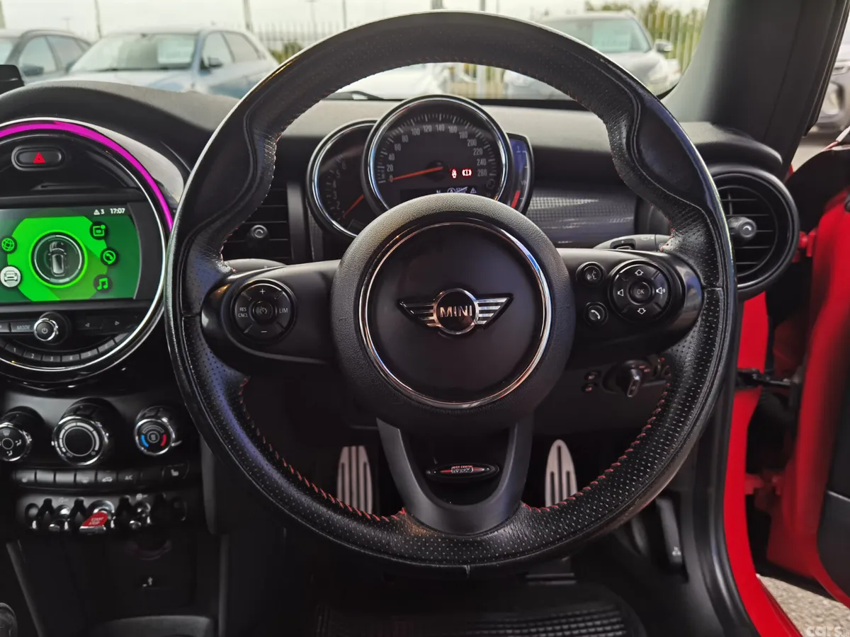 Mini Cooper Hatchback, Petrol, 2018, Red