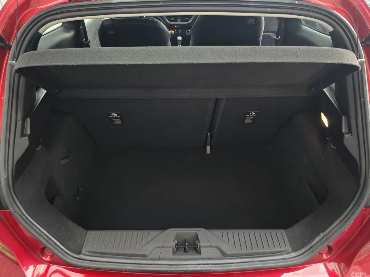 Ford Fiesta Hatchback, Petrol, 2018, Red
