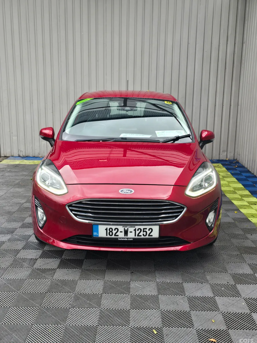 Ford Fiesta Hatchback, Petrol, 2018, Red