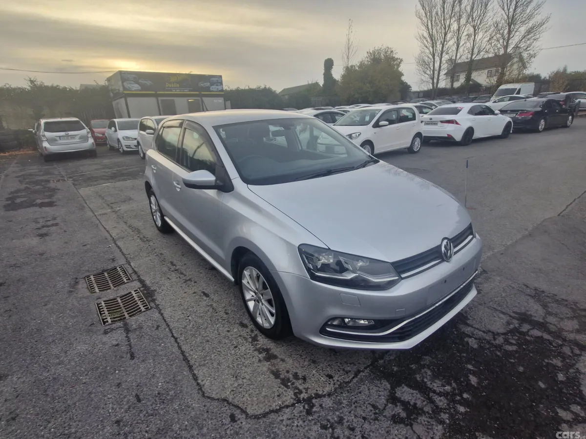 Volkswagen Polo Hatchback, Petrol, 2015, Silver
