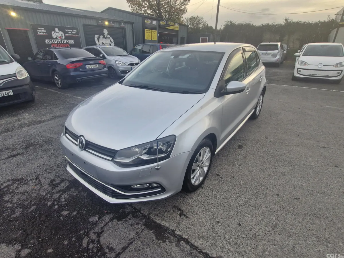 Volkswagen Polo Hatchback, Petrol, 2015, Silver