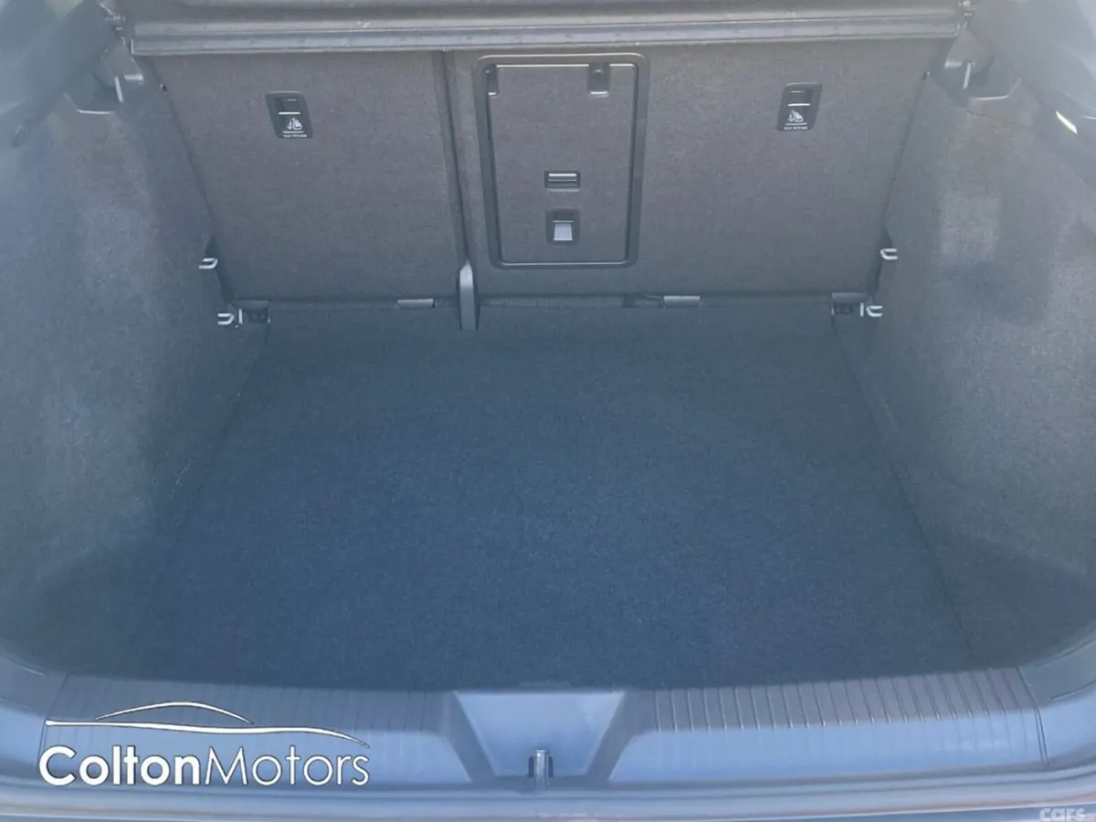 Volkswagen ID.5 Saloon, Electric, 2023, Grey