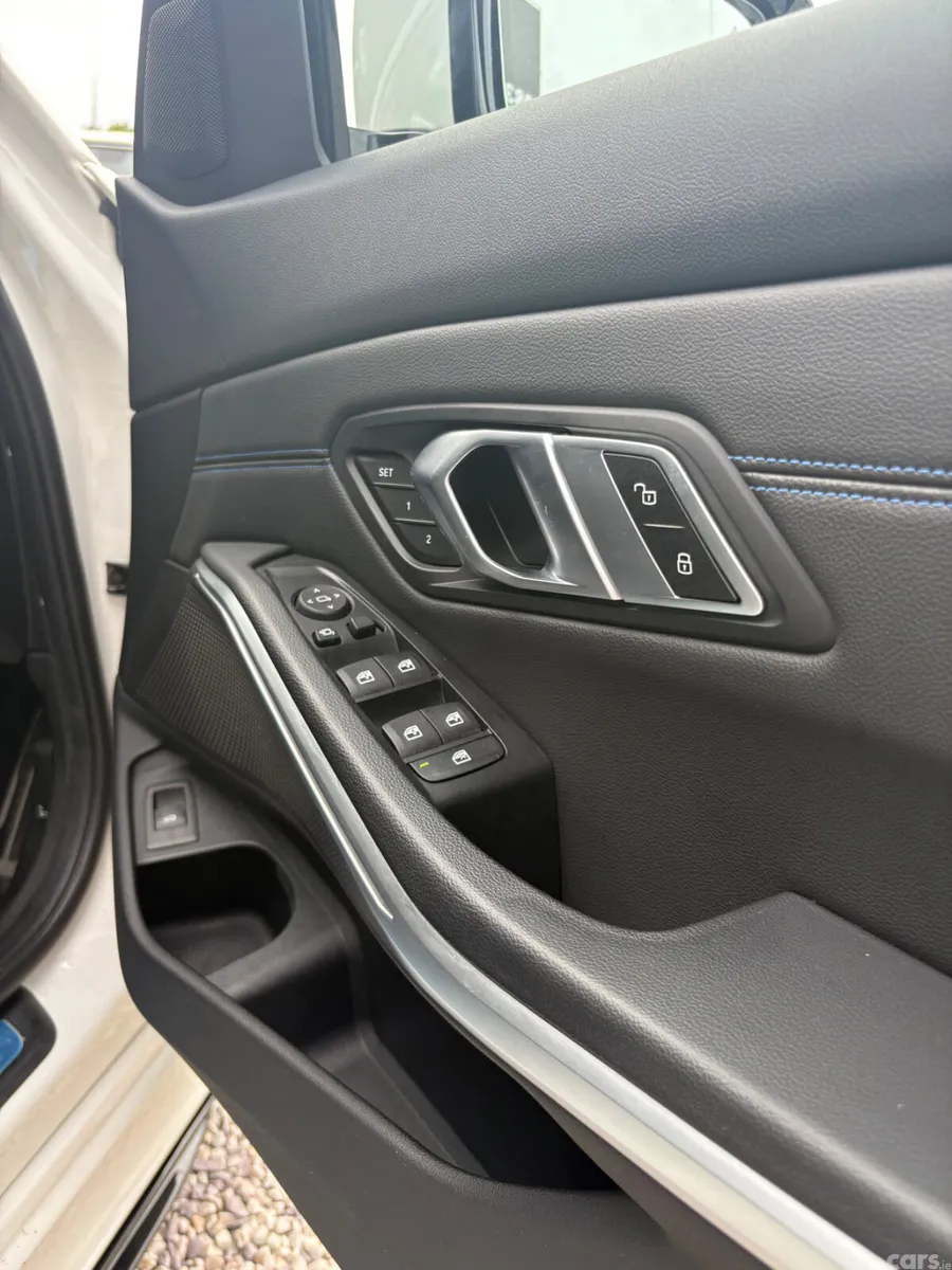 BMW 3-Series Saloon, Petrol, 2020, White