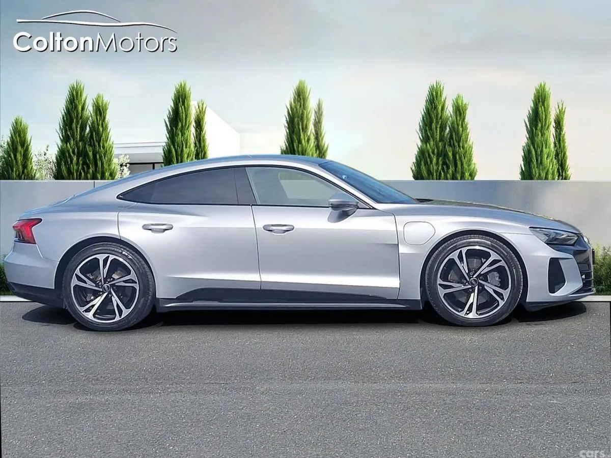 Audi e-tron GT quattro Hatchback, Electric, 2023, Grey
