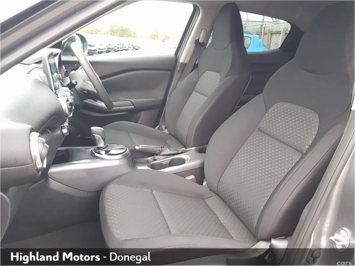 Nissan Juke SUV, Petrol, 2024, Grey