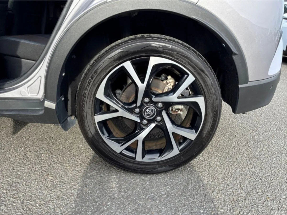 Toyota C-HR SUV, Petrol Hybrid, 2018, Silver