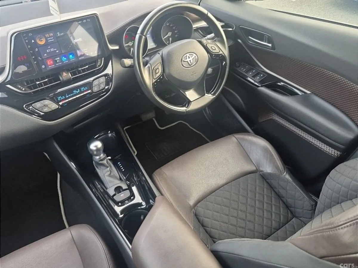 Toyota C-HR SUV, Petrol Hybrid, 2018, Grey