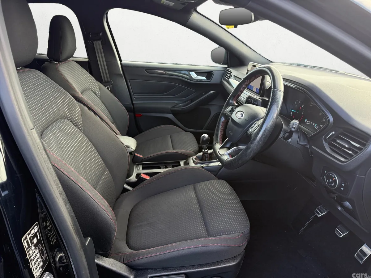 Ford Focus Hatchback, Diesel, 2019, Black