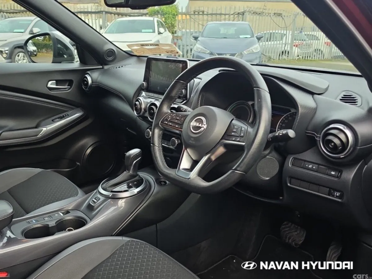 Nissan Juke SUV, Petrol Hybrid, 2023, Red