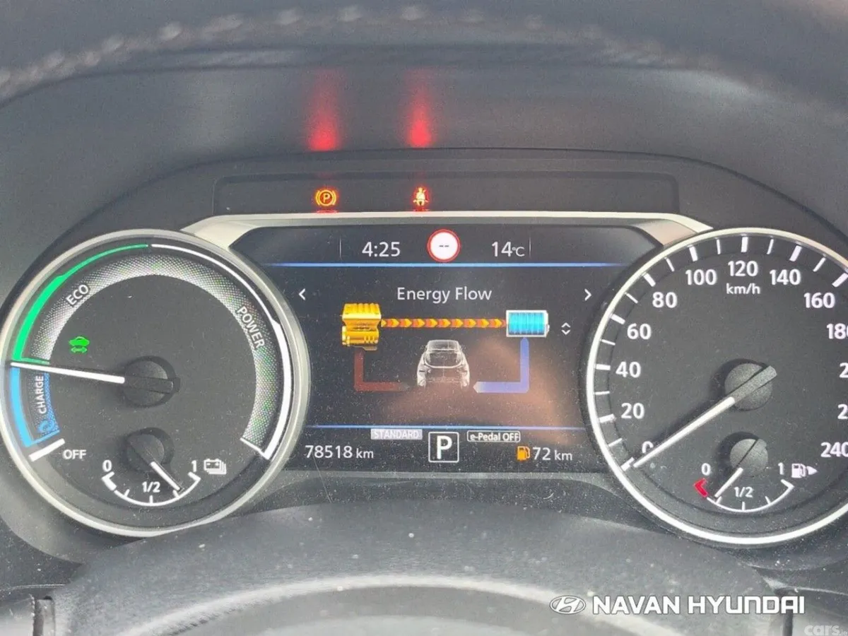 Nissan Juke SUV, Petrol Hybrid, 2023, Red