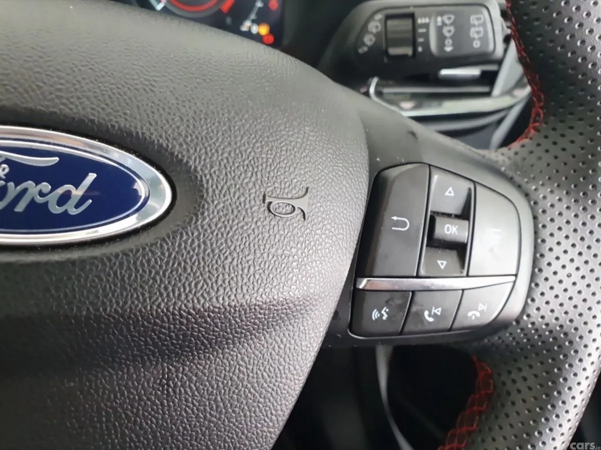 Ford Puma MPV, Petrol, 2023, White