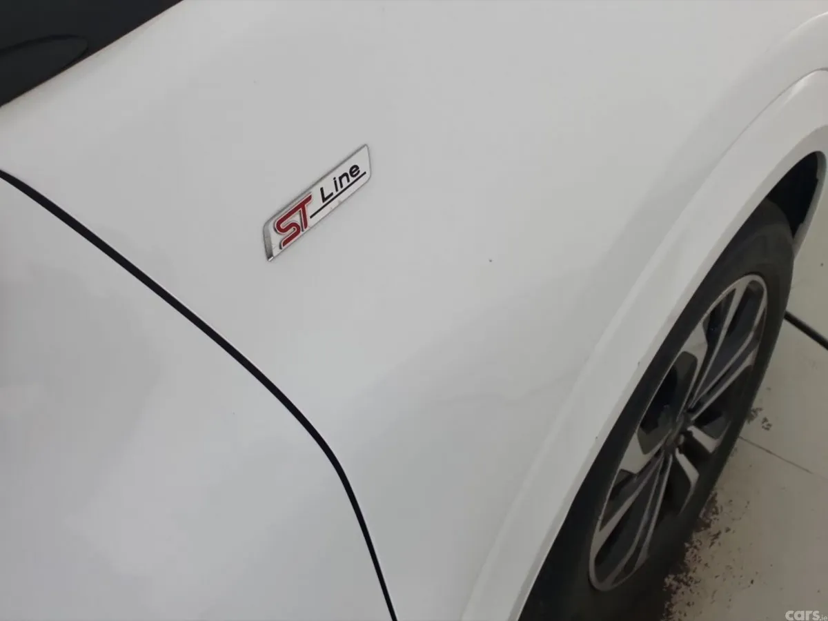 Ford Puma MPV, Petrol, 2023, White