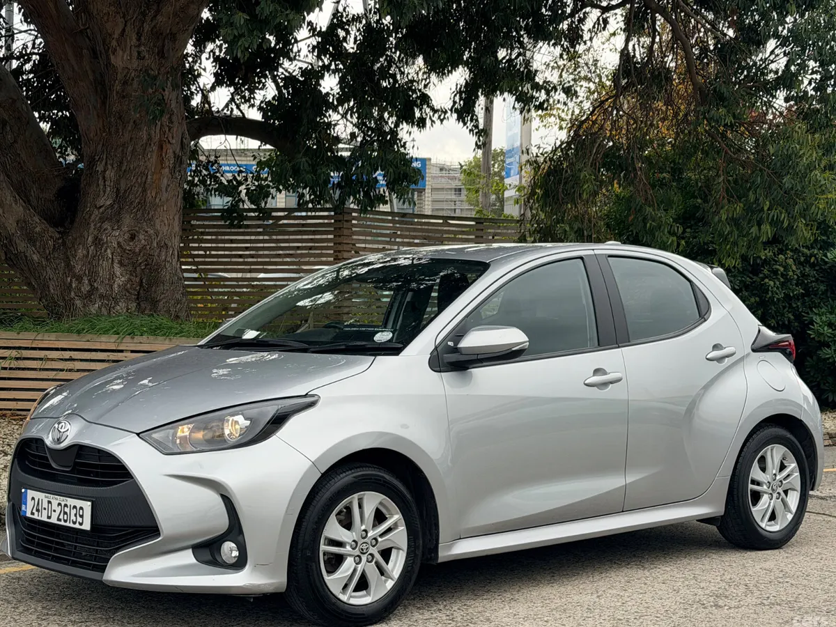 Toyota Yaris Hatchback, Petrol Hybrid, 2024, Grey