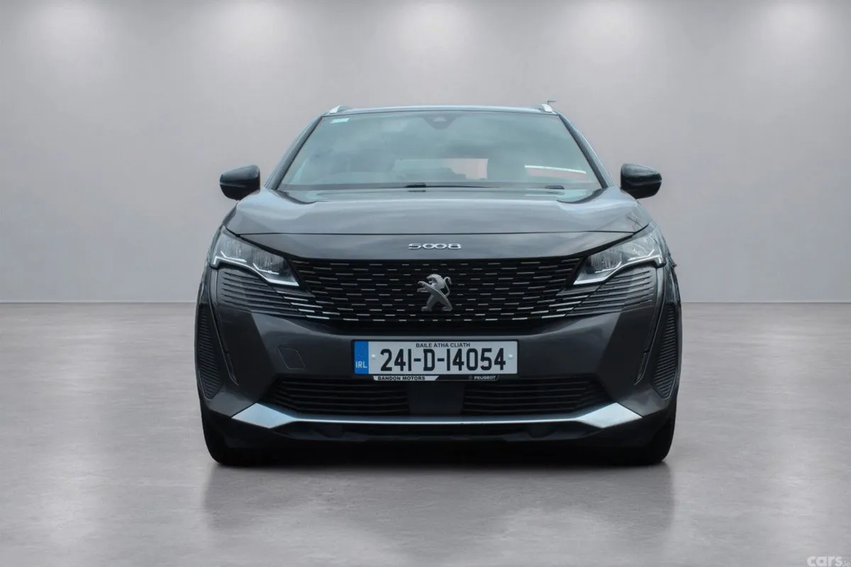 Peugeot 5008 MPV, Diesel, 2024, Grey