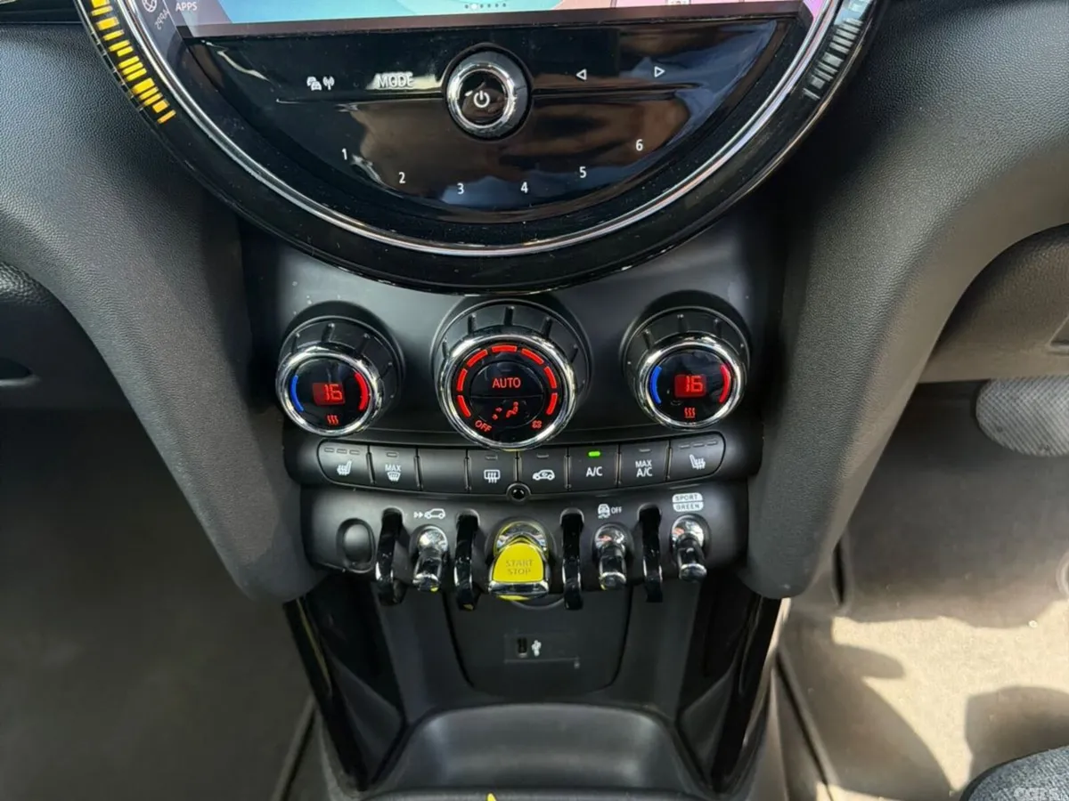 Mini Cooper Hatchback, Electric, 2023, Black