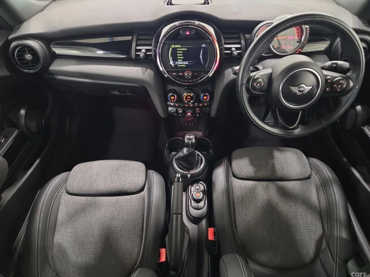 Mini Cooper Convertible, Petrol, 2016, White