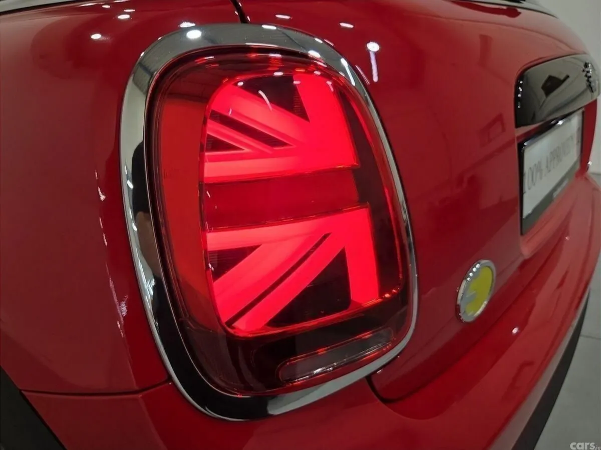 Mini Cooper Hatchback, Electric, 2023, Red