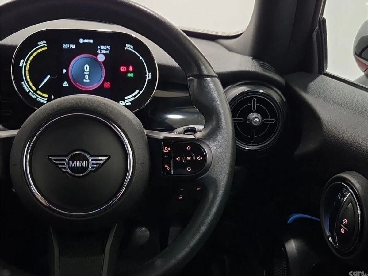 Mini Cooper Hatchback, Electric, 2023, Red