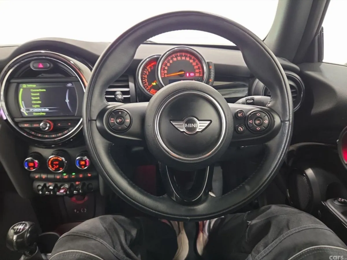 Mini Cooper Convertible, Petrol, 2016, White