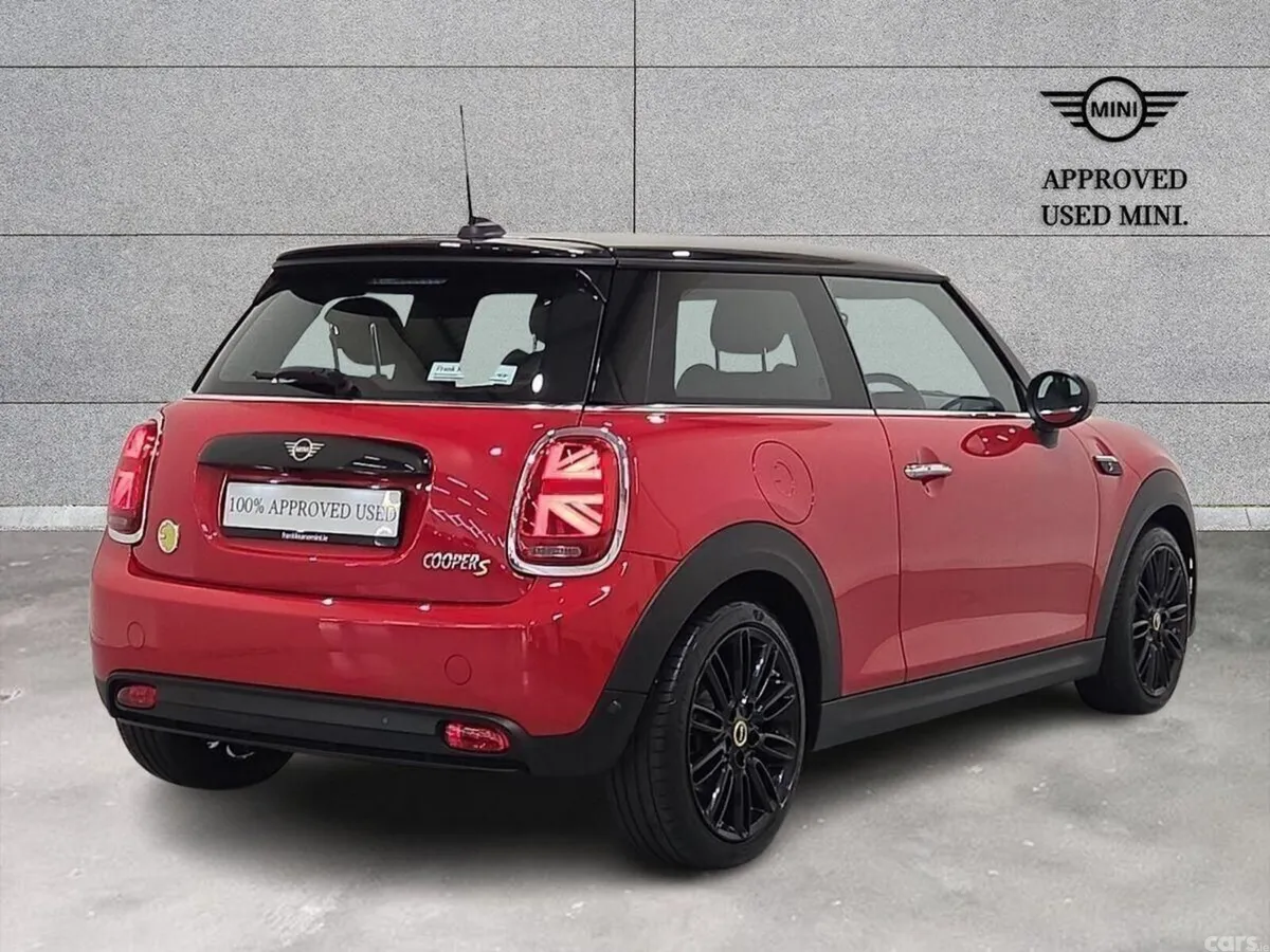 Mini Cooper Hatchback, Electric, 2023, Red
