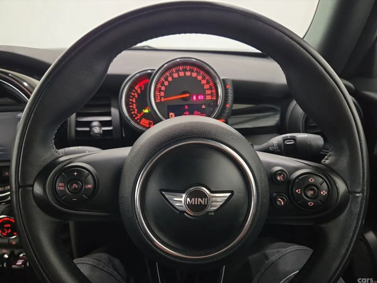 Mini Cooper Convertible, Petrol, 2016, White