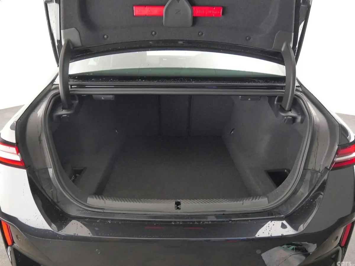 BMW 5-Series Saloon, Petrol Hybrid, 2024, Black